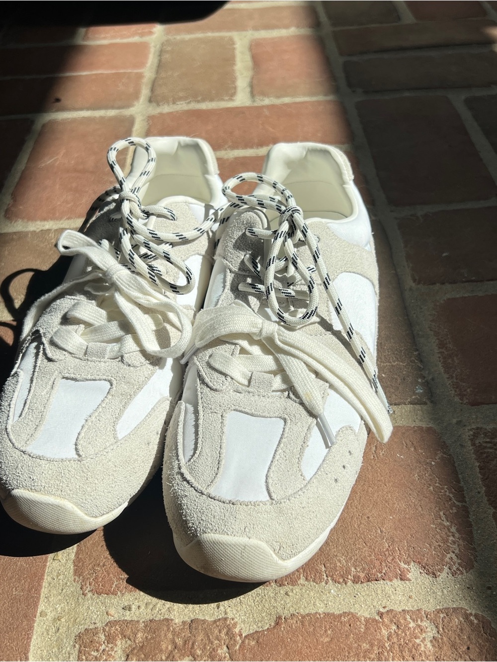 Aldo Women's White Cream Casual Sneakers